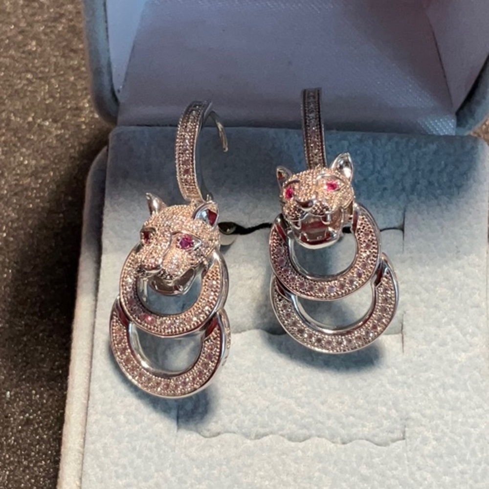 Suzy Levian Panther earrings